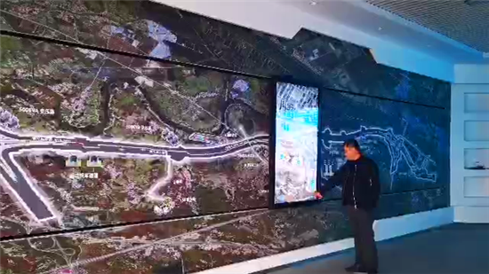 武汉中冶一局移动滑轨屏应用案例展示_摩拓为多媒体交互产品应用