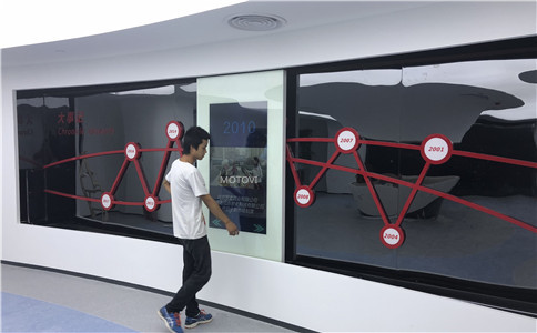 移动滑轨屏应用于数字展厅设计