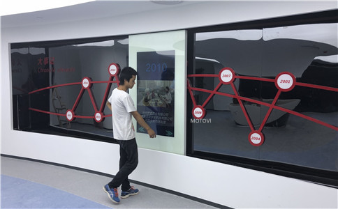 滑轨屏互动装置应用于数字展厅设计